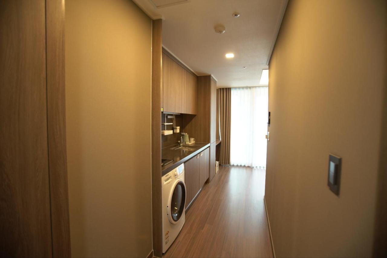 Sienna Ambassador Residence Busan Extérieur photo