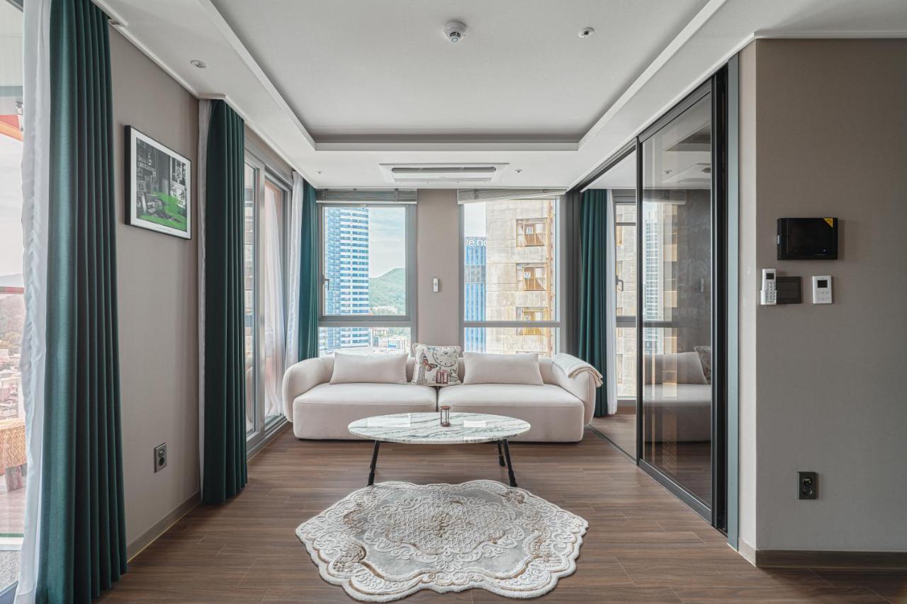 Sienna Ambassador Residence Busan Extérieur photo