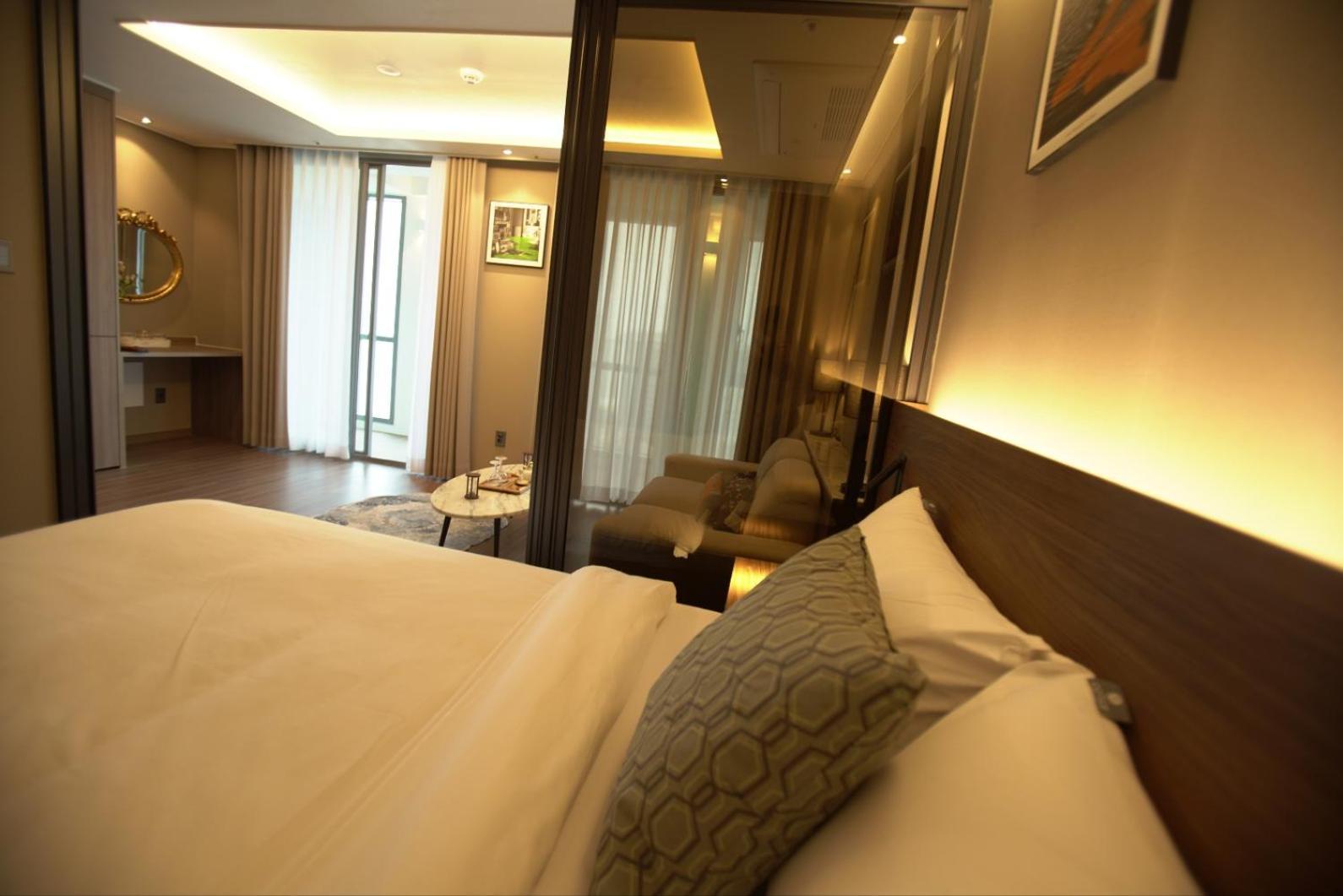 Sienna Ambassador Residence Busan Extérieur photo